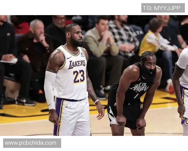 1999年快船与湖人对决回顾：篮球场上的激情与荣耀之战