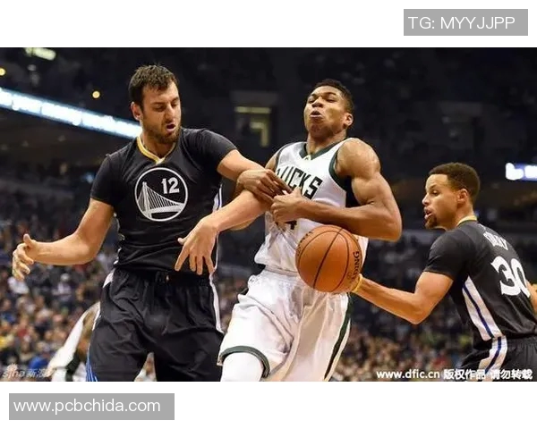 老鹰与雄鹿历史交锋记录分析及战绩回顾