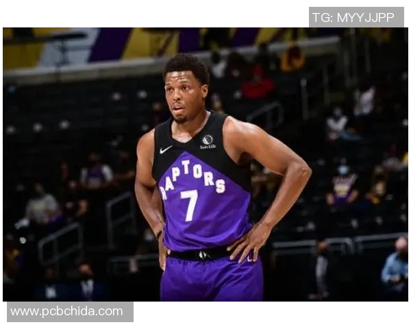 文班亚马首场比赛表现抢眼五次盖帽并成功隔扣字母哥引发广泛讨论